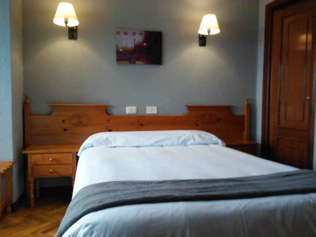 Albergue Hostal Sao Telmo Tui Dış mekan fotoğraf